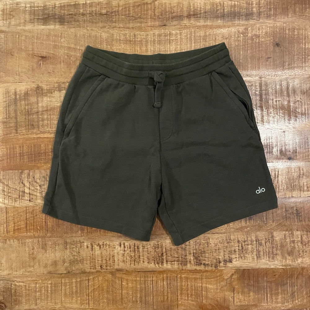 ALO Yoga Chill Sweat Shorts